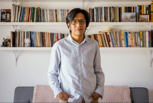 Agustín Guambo: el poeta kichwa ecuatoriano que recorrió el universo en el calor de un manto andino